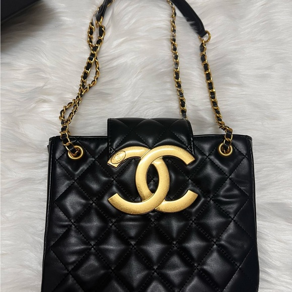 New CC Novelty shoulder bag - Picture 10 of 12